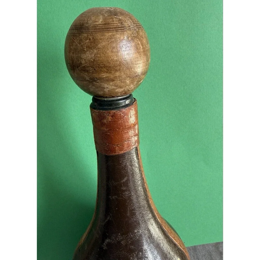Genuine Leather Wrapped Wine Decanter Bottle Fausto Corduri Italy Duck Scene